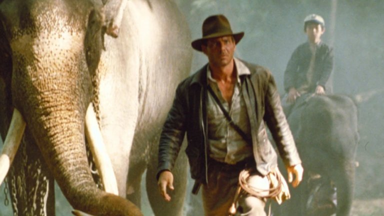 “Индиана Джоунс и храмът на обречените” 
Вторият приключенски епос на дуото Стивън Спилбърг-Харисън Форд разказва как Инди и неговите спътници са попаднали в индийско село, нападнато от група сектанти, кланящи се на богинята Кали. 
Последователите на богинята са отвлекли децата им и са откраднали свещен камък, носещ плодородие. А американският археолог се оказва единствената им надежда за спасение.