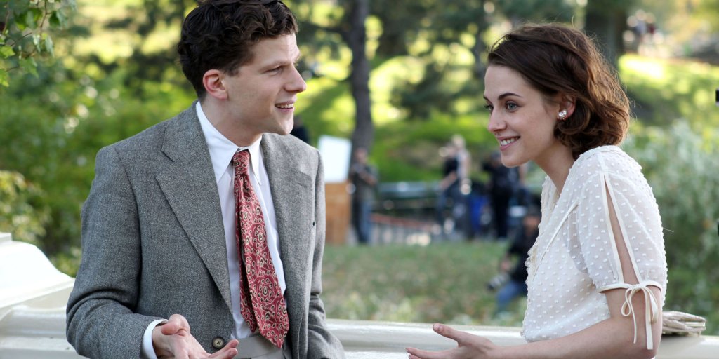 Café Society 
Някои хора твърдят, че новият филм на Уди Алън не става, ние твърдим обратното. Майсторът на романтичната ирония се завръща силно и смело с този филм, пълен с красиви жени, джаз, рокли, звуци, смешки, иронията на съдбата и любов. Café S