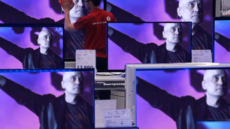 Слави се закани, че наистина най-накрая ще влезе в политиката