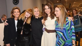 Холдингът от братовчеди