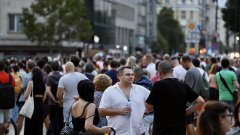 Искат се оставка на правителството и на Борислав Сарафов