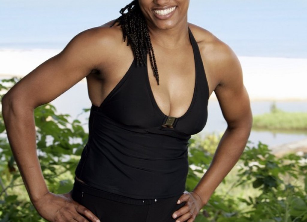 Кристъл Кокс
Кристъл спечели златен медал в щафетата 4х400 метра на Олимпиадата в Атина през 2004. През 2010 стана ясно, че е използвала стероиди и през 2012 медалът й беше отнет, като това й донесе наказание от 3 години.