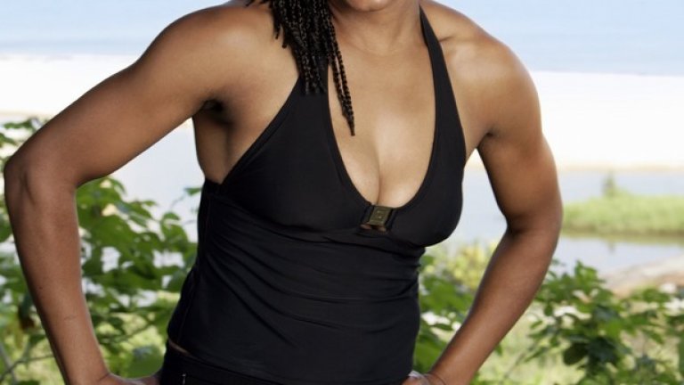 Кристъл Кокс
Кристъл спечели златен медал в щафетата 4х400 метра на Олимпиадата в Атина през 2004. През 2010 стана ясно, че е използвала стероиди и през 2012 медалът й беше отнет, като това й донесе наказание от 3 години.