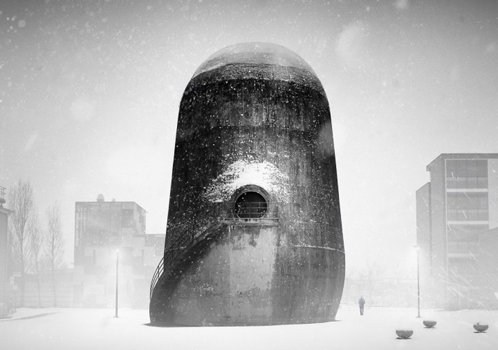 Категория \"Архитектура\": Андреас Поул, германец, със снимката \"Мъжът и мистериозната кула\"