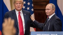 Вашингтон спешно трябва да се отърси от ступора си във външната политика и да започне да се противопоставя на Русия, ако не иска да загуби влиянието си
