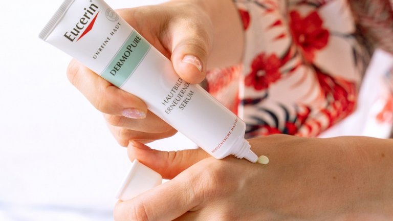 "Дълги години имах проблеми с акнето и неглижирането на този проблем, а след това борбата с него усещах като препятствие да бъда себе си. Сега е различно."