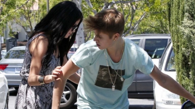 Здрав или нездрав, интересът към сензациите не може да бъде отречен. Съществува, независимо от съмнителния си морален рейтинг. Като консумацията на наркотици, алкохол и шоколад.