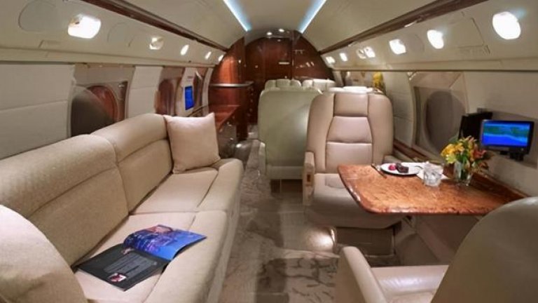 В самолета на Меси: Снимки отвътре на суперлуксозния Gulfstream V