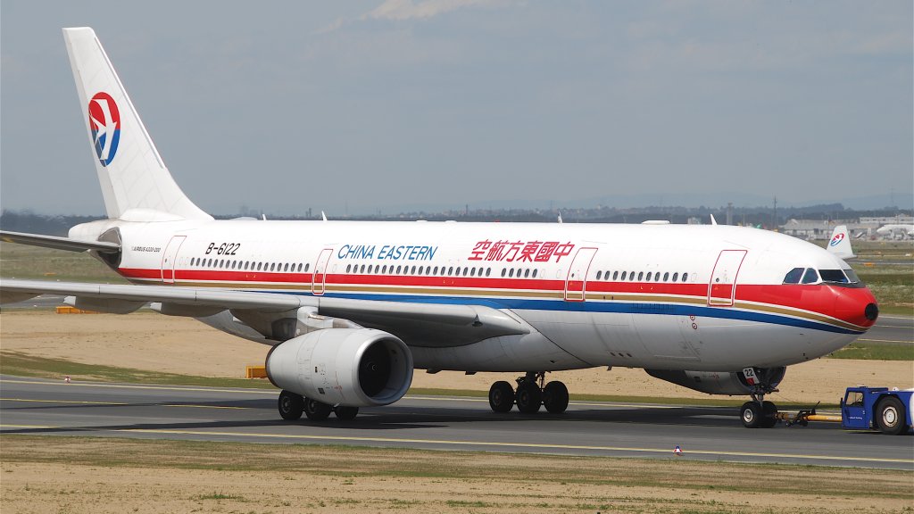 China_Eastern_Airlines_Airbus_A330-243;_B-6122@FRA;06.07.2011_603kw_(5915222356)
