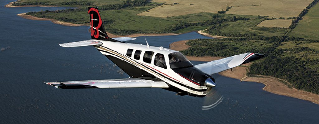 Beechcraft G36 Bonanza
Цена: $759,000
Самолетът се произвежда, под една или друга форма, от 1947 година. С времето, разбира се, Beechcraft го подобряват - днес той има място за 6 човека, облицован е със стъкло,
а според професионалните пилоти най-голем