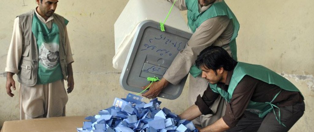 2023-06-14T145916Z_320649115_GM1EA6E1RPR01_RTRMADP_3_AFGHANISTAN-ELECTION