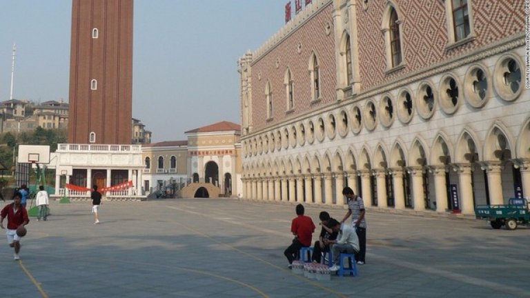 Реплика на венецианския площад Сан Марко в източния китайски град Ханджоу