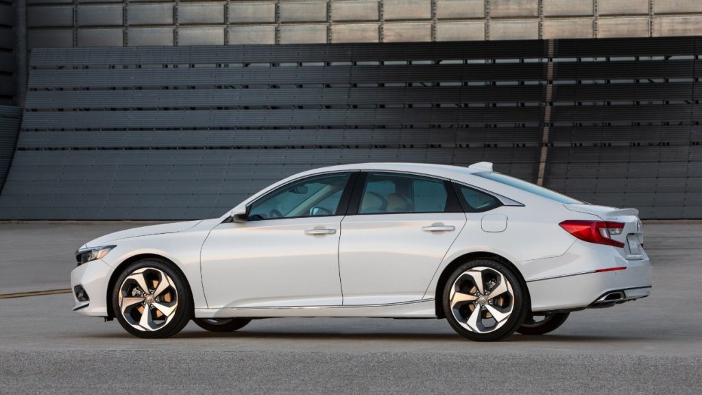 2018-Honda-Accord-5-1