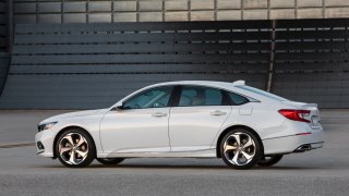 2018-Honda-Accord-5-1