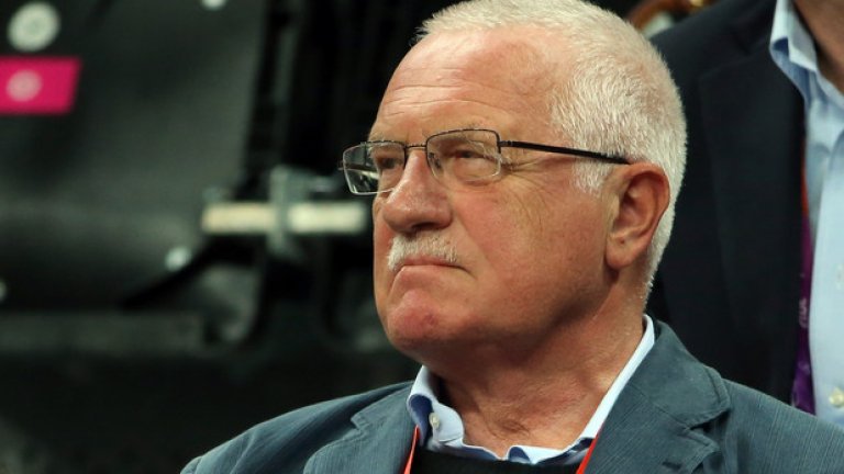 "Германците си мислят, че интеграцията на мигрантите ще протече без усложнения. Каква грешка!", смята бившия чешки президент Вацлав Клаус