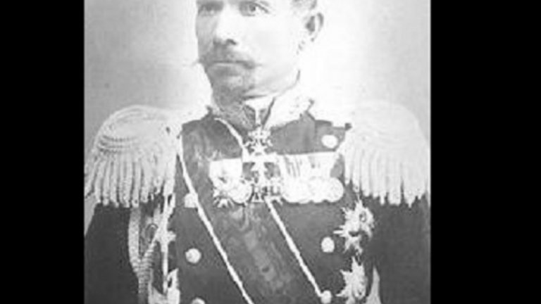 Стефан Паприков
По време на Сръбско-българската война през 1885 г. Паприков е заместник-началник-щаб на Западния корпус и има заслуги за успешните действия на българските войски при Сливница. Ръководи операциите срещу Пирот, въпреки че първоначално подкрепя стратегията на княз Александър Батенберг за отстъпление.
