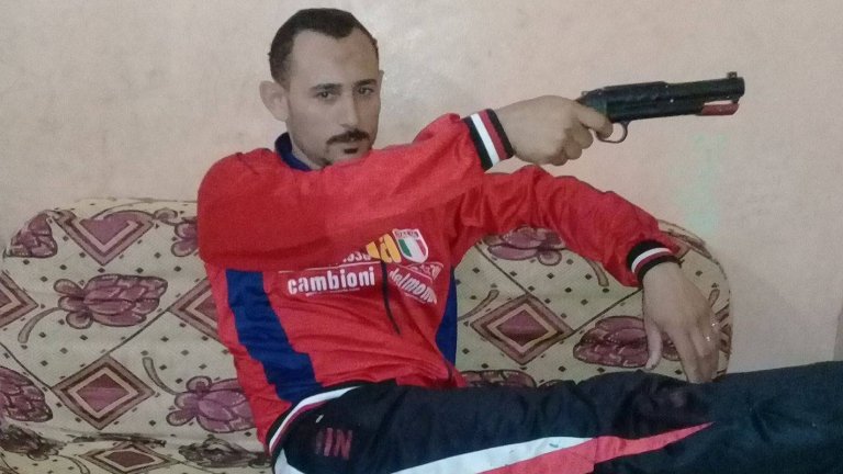 "Този трябва да бъде бит, да почине малко и пак да бъде бит!": Видео на треньор, малтретиращ деца, разгневи ММА средите