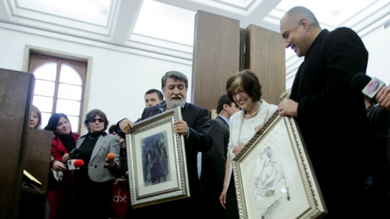 В помощ на Вежди Рашидов: от тази снимка се вижда, че премиерът е любител не само на театъра, но и на изобразителните изкуства... 