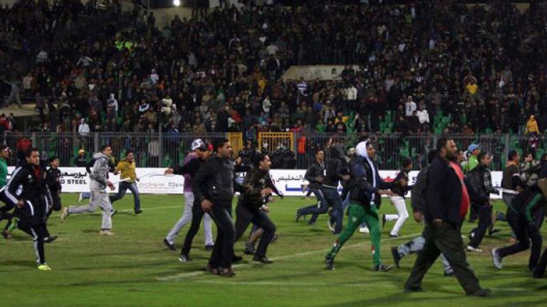 При футболните бунтове на стадион "Порт Саид" бяха ранени над 1000 души