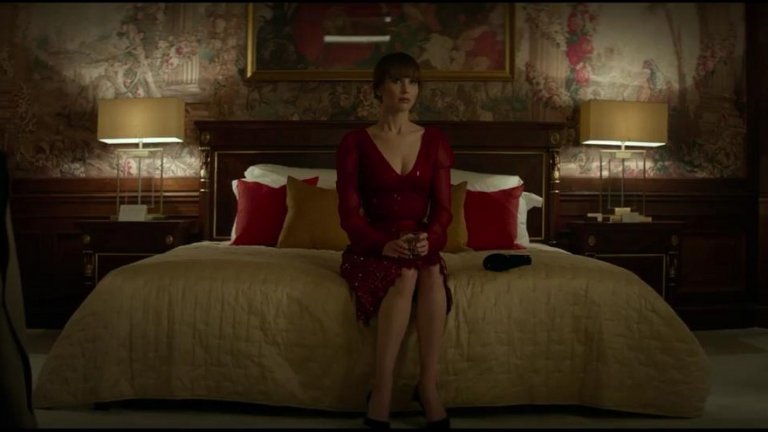 6. Red Sparrow – 2 март 2018 г.
Дженифър Лорънс в ролята на руски разузнавач в разказ за шпионските интриги между САЩ и Русия? Малко трилър, малко романтика, малко сюжетни обрати с двойни агенти и ето че може да станем свидетели на повече от приличен филм.