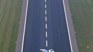 McDonnell_Douglas_MD-11_KLM_-_Royal_Dutch_Airlines,_AMS_Amsterdam_(Schiphol),_Netherlands_PP1151411211