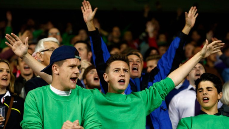 На трибуните в сряда имаше сериозно зелено море.