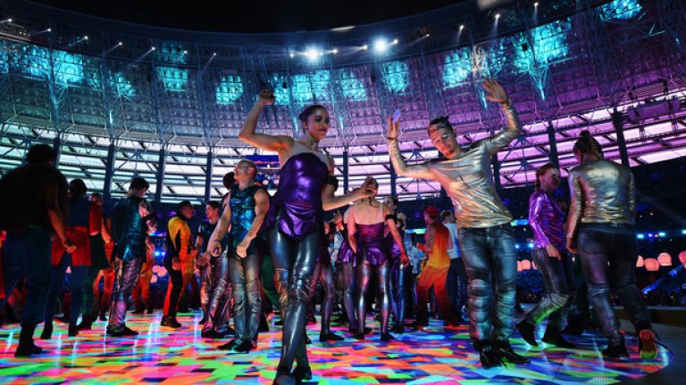 Танците не спираха по време на цялата церемония