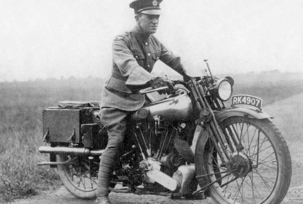 Lawrence_of_Arabia_Brough_Superior_gif