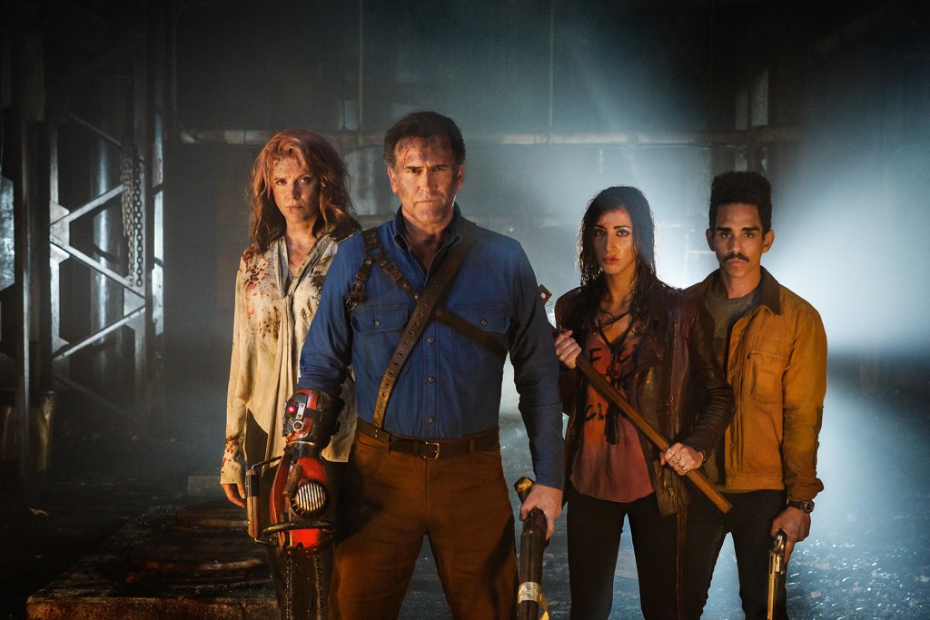 Ash vs Evil Dead 
Кървавото алтернативно шоу на откачалките от Starz е точно това, което очаквате от него, щом прочетете заглавието му. Да, от него има шанс да ви стане дори малко лошо. Базирано  на някои от филмите на режисьор Сам Райми Ash vs The Е