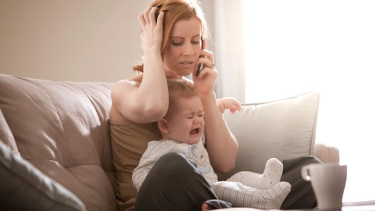 уморена майка