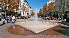 Гражданите си казаха думата - фонтанът на "Витошка" трябва да бъде премахнат