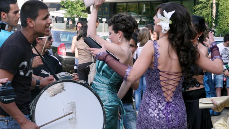 „Всеки трети абитуриент ще учи в чужбина" гласи гръмката статистика