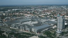 Двама служители, единият подпийнал, другият дрогиран, спряха непрекъснатото производство на завода на BMW в Мюнхен.