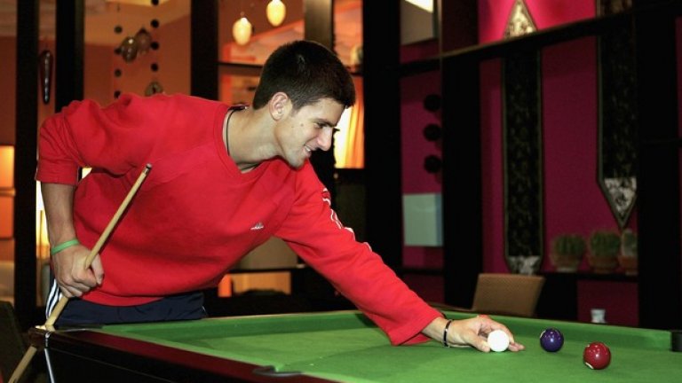 2006 г. Ноле разпуска с билярд преди парижкия Мастърс.