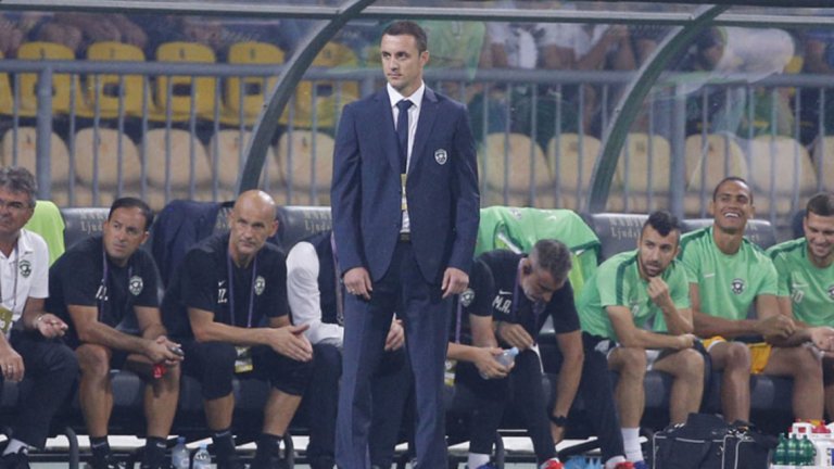 Станислав Генчев получава като бонус във визитката си класирането в групите на Лига Европа - но едва ли и самият той очаква да се задържи начело на Лудогорец