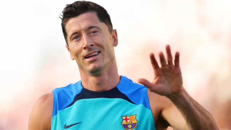 Стоичков посрещна Левандовски в Маями, нападателят дебютира срещу Реал