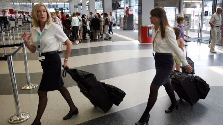 Облеклото се променя, така че да е делово и удобно, а не провокативно.