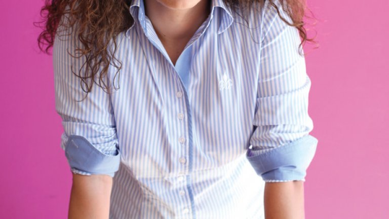 Клара Владимирова, експерт Връзки с клиенти в ПроКредит Банк и доброволец във фонд „ПРОтегни ръка". За 10 години фондът е помогнал на над 1600 деца в борбата с тежки заболявания.