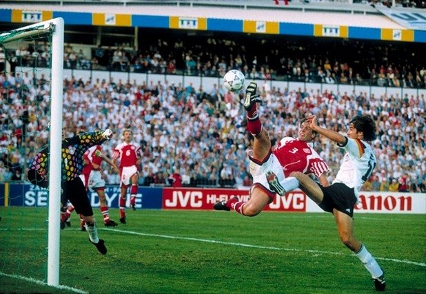 1992 г. - Дания стана първият сензационен победител, а на финала удари Германия с 2:0.