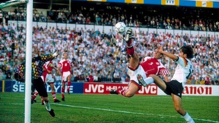 1992 г. - Дания стана първият сензационен победител, а на финала удари Германия с 2:0.