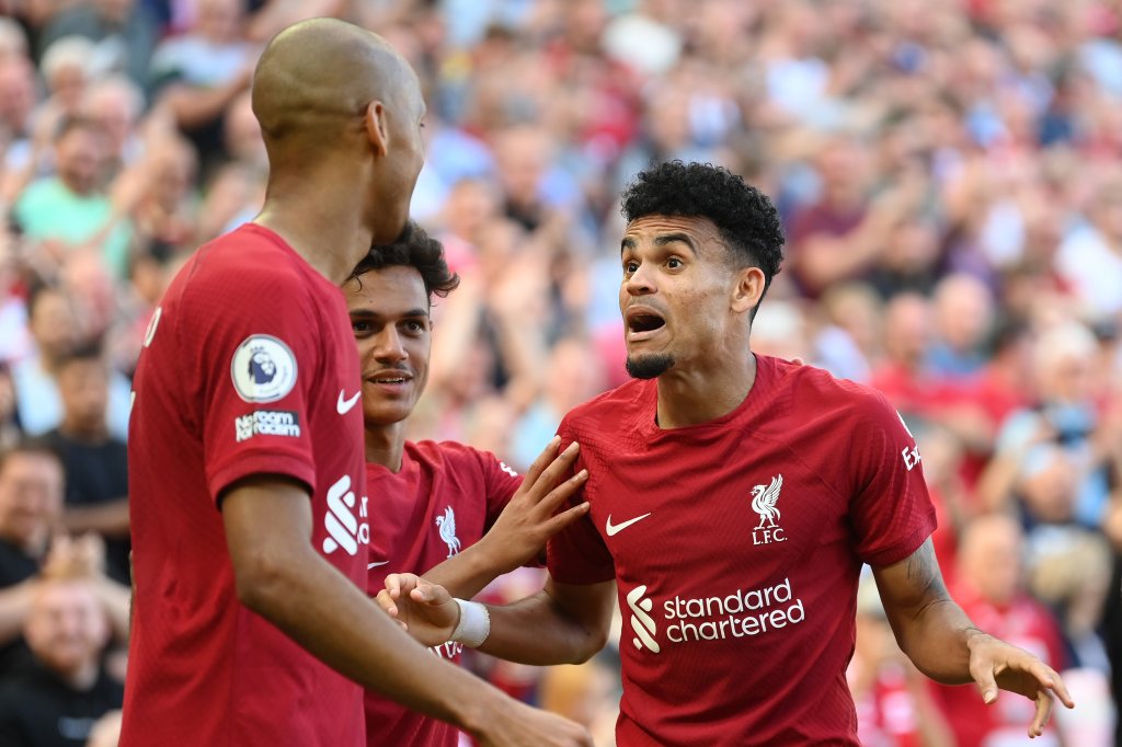 Всичко е точно, но къде се скри Салах? Невероятните статистики от рекордната "деветка" на Ливърпул