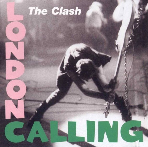 10.) THE CLASH - LONDON CALLING (1979)

Ако Sex Pistols са първата британска пънк-рок банда, то The Clash се превръщат в най-значителната пънк-група. Те се появяват на музикалната сцена като подгряваща група именно на Sex Pistols, но още в началото на турнето се оттеглят и малко по-късно издават първия си албум, а първият им сингъл достига 12-та позиция в английските класации. През 90-те години те направиха един от ключовите хитове на десетилетието "Should I Stay Or Should I Go?", с който провокираха и публиката си, и критиците, че отново ще се съберат, но това така и не се случи. London Calling от 1979 г. дойде с тежка доза от популярните тогава ска и реге. Албумът се превърна в класика, еталон, наречете го както искате.