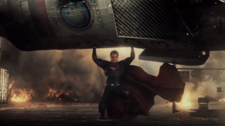 Хенри Кейвил е Супермен в "Човек от стомана" и в "Батман срещу Супермен"