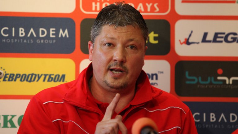 Любо Пенев отново предложи хитови лафове на старта на поредния си престой в ЦСКА.