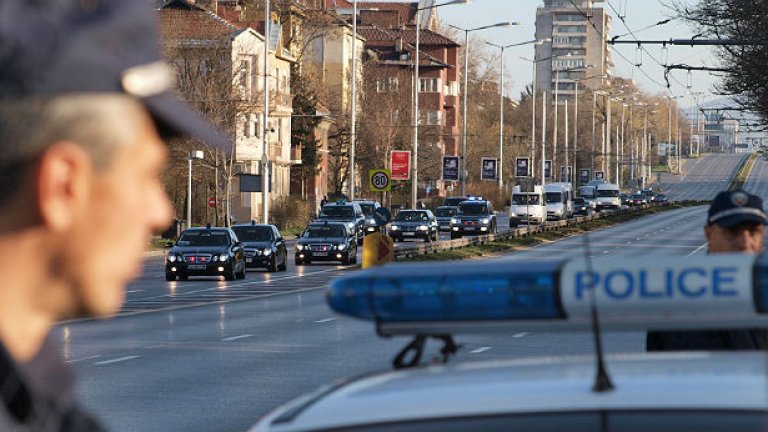 Кортежът на Владимир Путин създаде транспортен кошмар в малка София, а можем само да си представим какво се случва в 20-милионна Москва