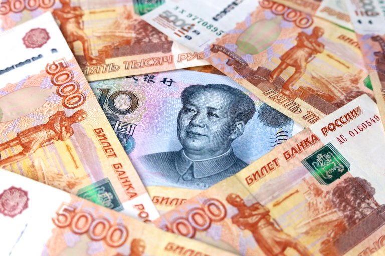 Тактиката на Китайската народна банка да държи ниски лихвите по кредитите доведе до значителен спад в цената на юана.