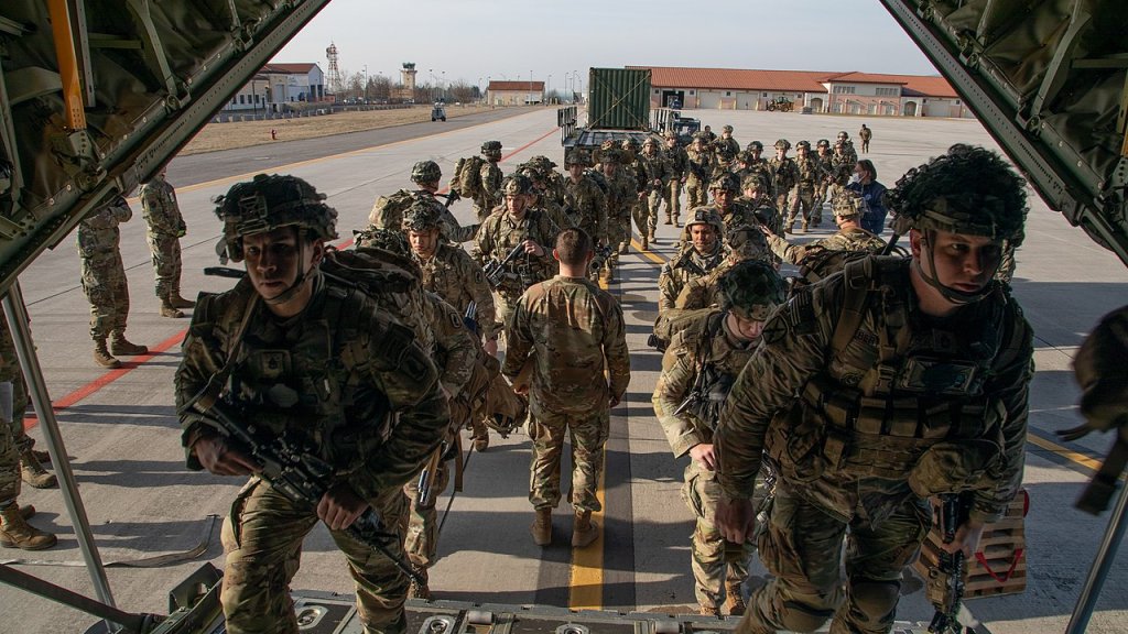 2nd_Battalion,_503rd_Infantry_Regiment,_173rd_Airborne_Brigade_depart_Aviano_Air_Base,_Italy,_Feb._24,_2022