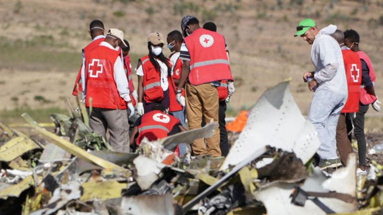 Семействата на загиналите в катастрофи с 7373 Max настояват за санкция от над 24 млрд. долара