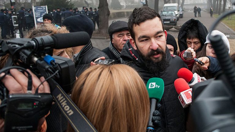Преди началот на протеста Явор Никифоров обяви, че ще се постарае да няма вандалщини