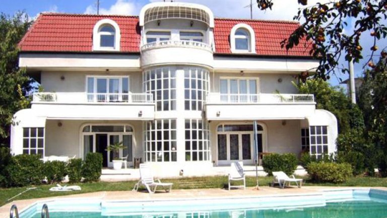 10-те най-тузарски имота за декември